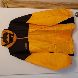 Men's L Columbia Nylon Packable Windbreaker Jacket NWOT